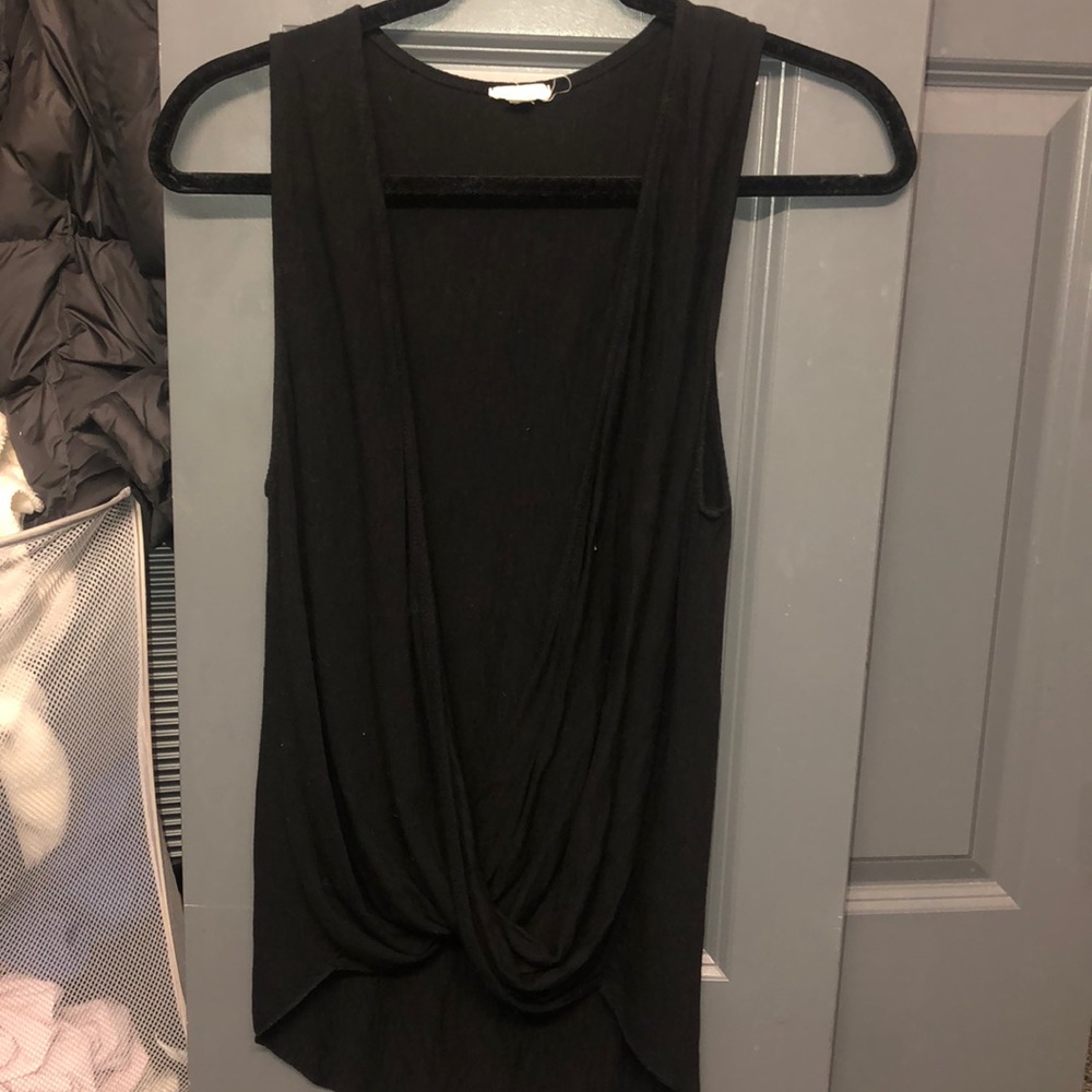 Black urban crossover tank